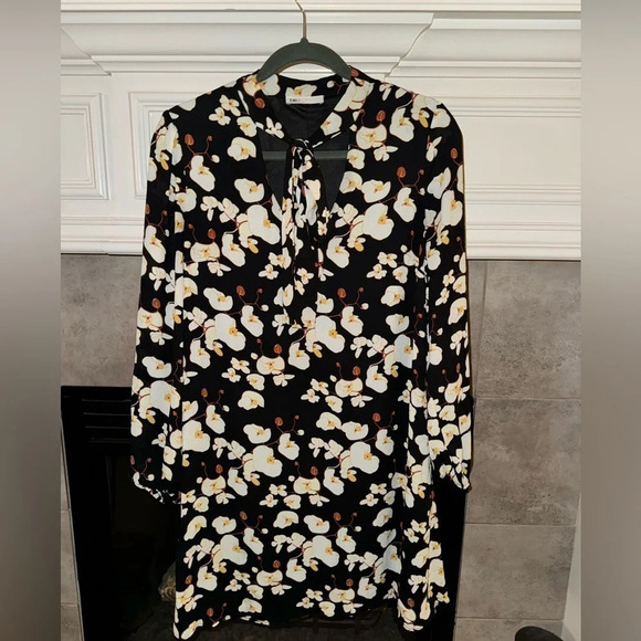 🎆DR2 Sz ~ S Black Floral V-Neck A-Line Dress with Neck Tie - Picture 2 of 9